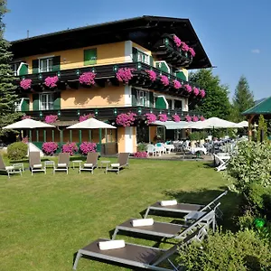 Hotel Eva,garden Saalbach-Hinterglemm