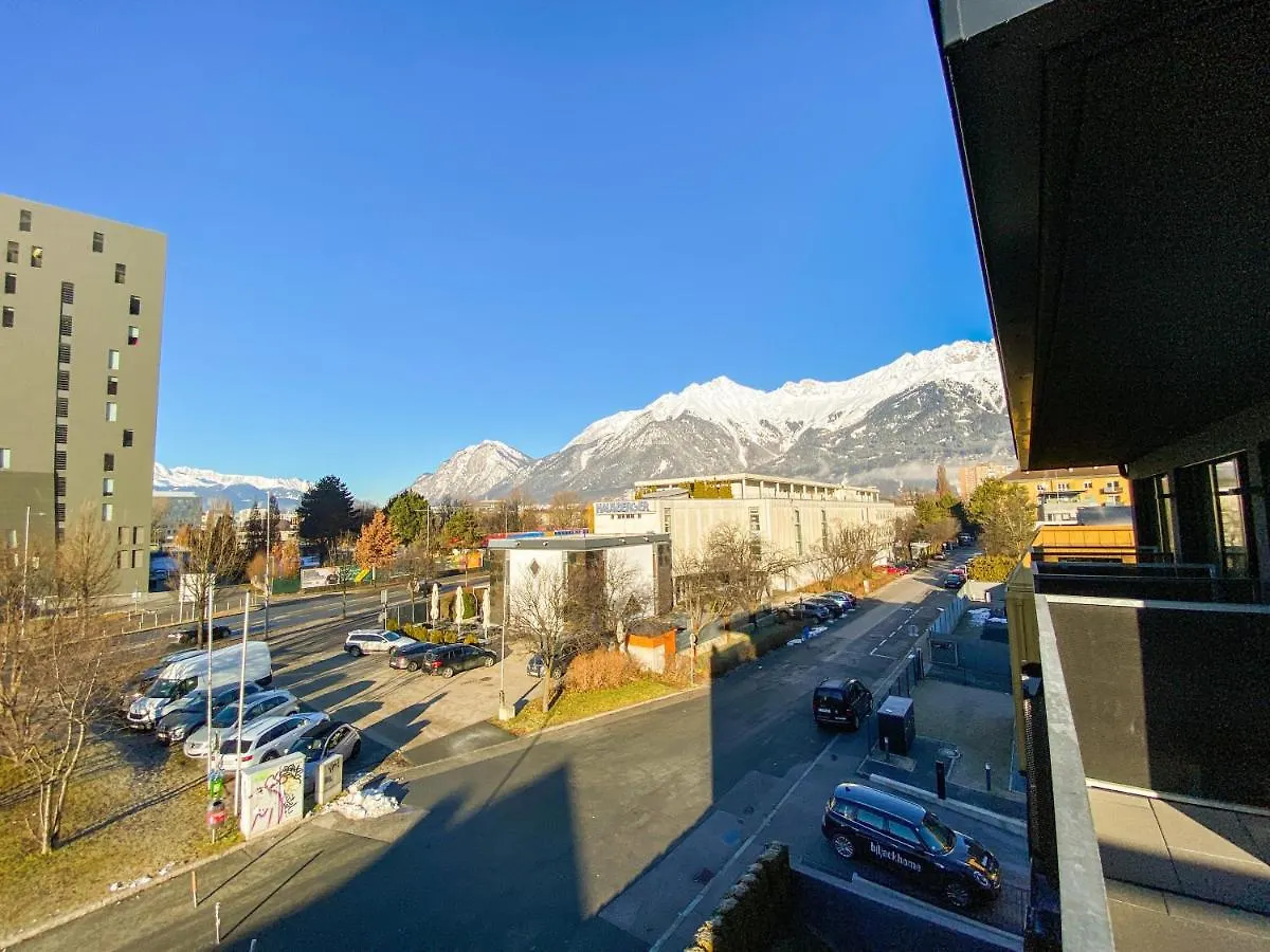 *** Aparthotel Blackhome Innsbruck City East I Contactless Check-In Austria
