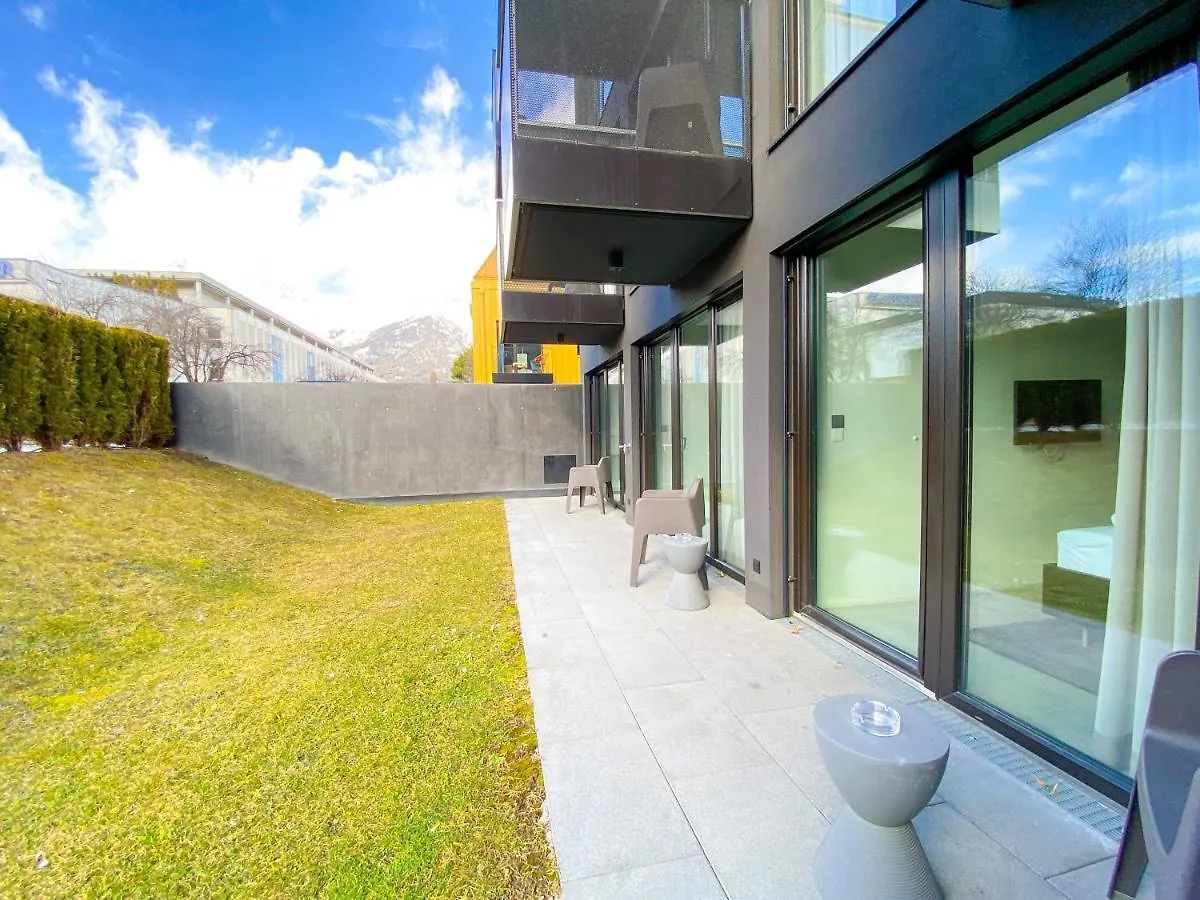 Blackhome Innsbruck City East I Contactless Check-In Austria