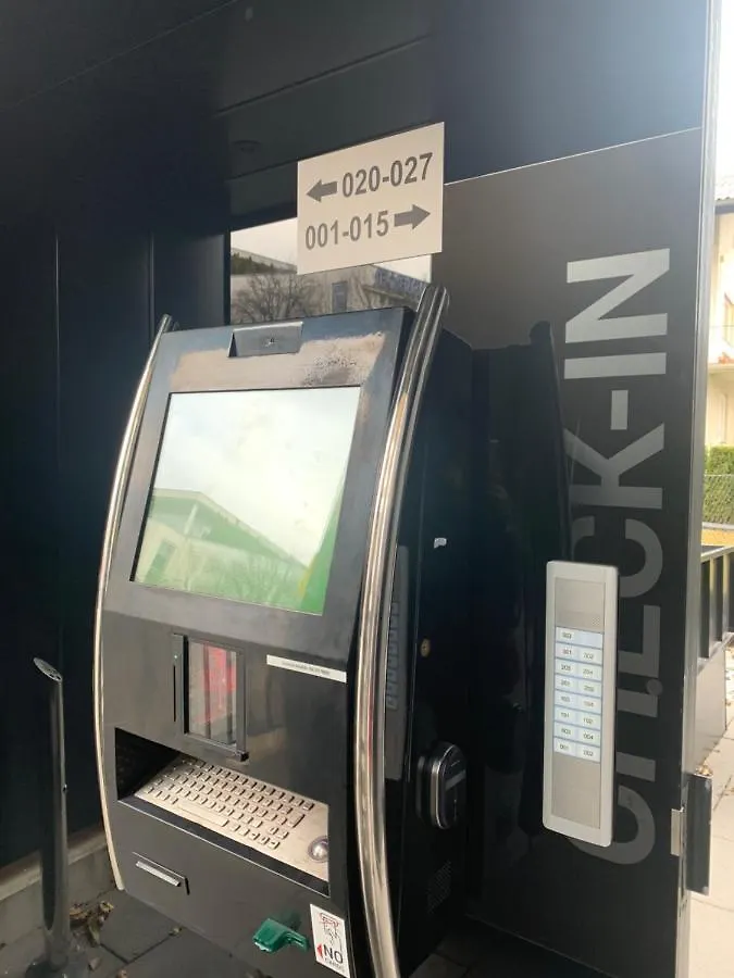 Blackhome Innsbruck City East I Contactless Check-In Austria