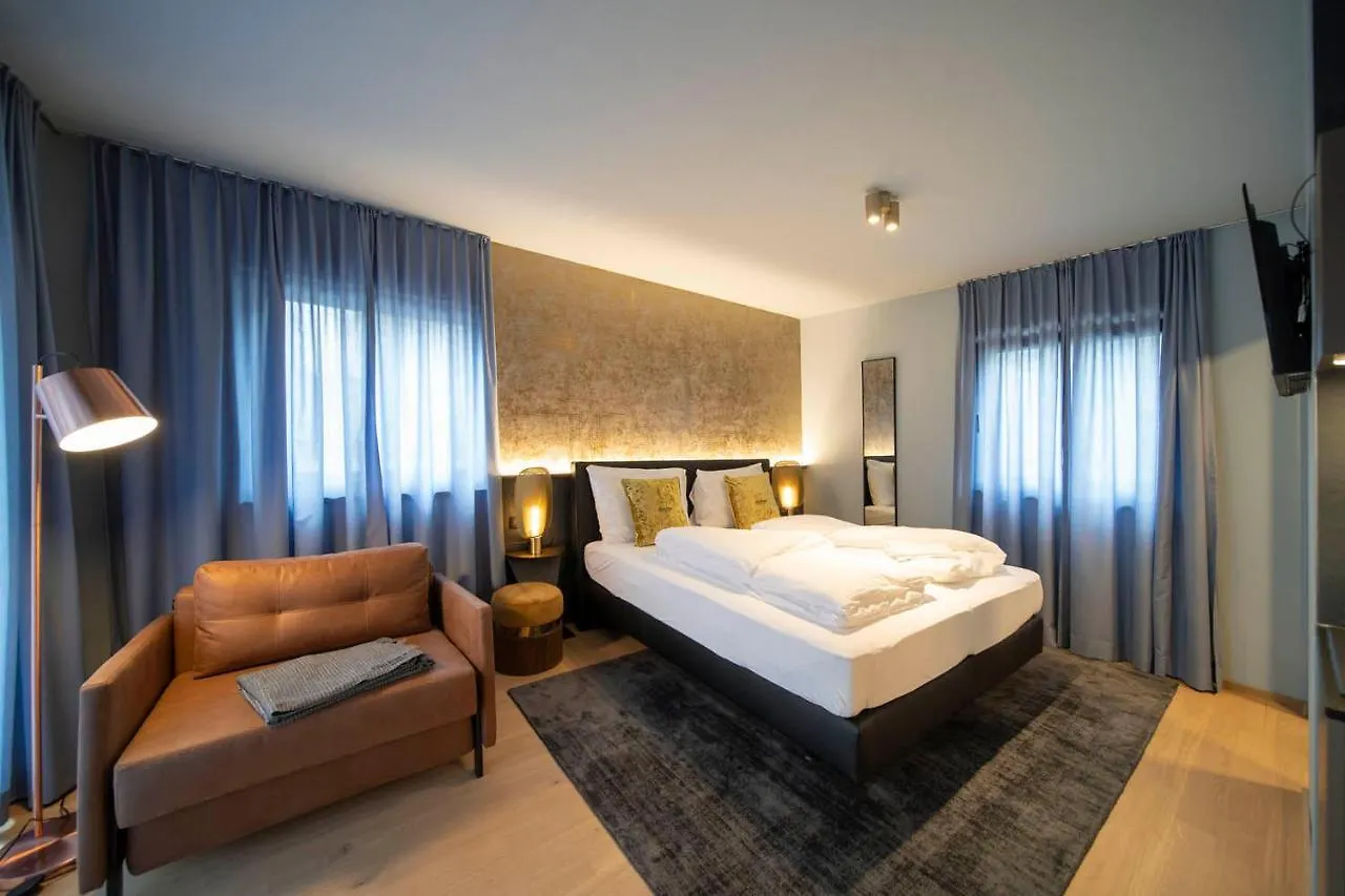 *** Aparthotel Blackhome Innsbruck City East I Contactless Check-In Austria